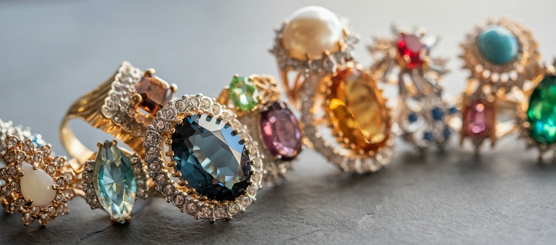 Photo jewelry to enhance skin tone